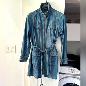 Eddie Bauer knee length denim coat with belt. Zips both up and down.